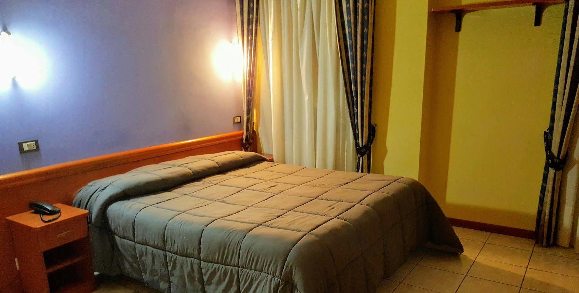 Hotel Ristorante Umbria Orvieto Eksteriør bilde
